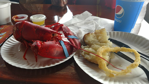 Little Jacks`s Seafood Restaurant and Lobster Pool