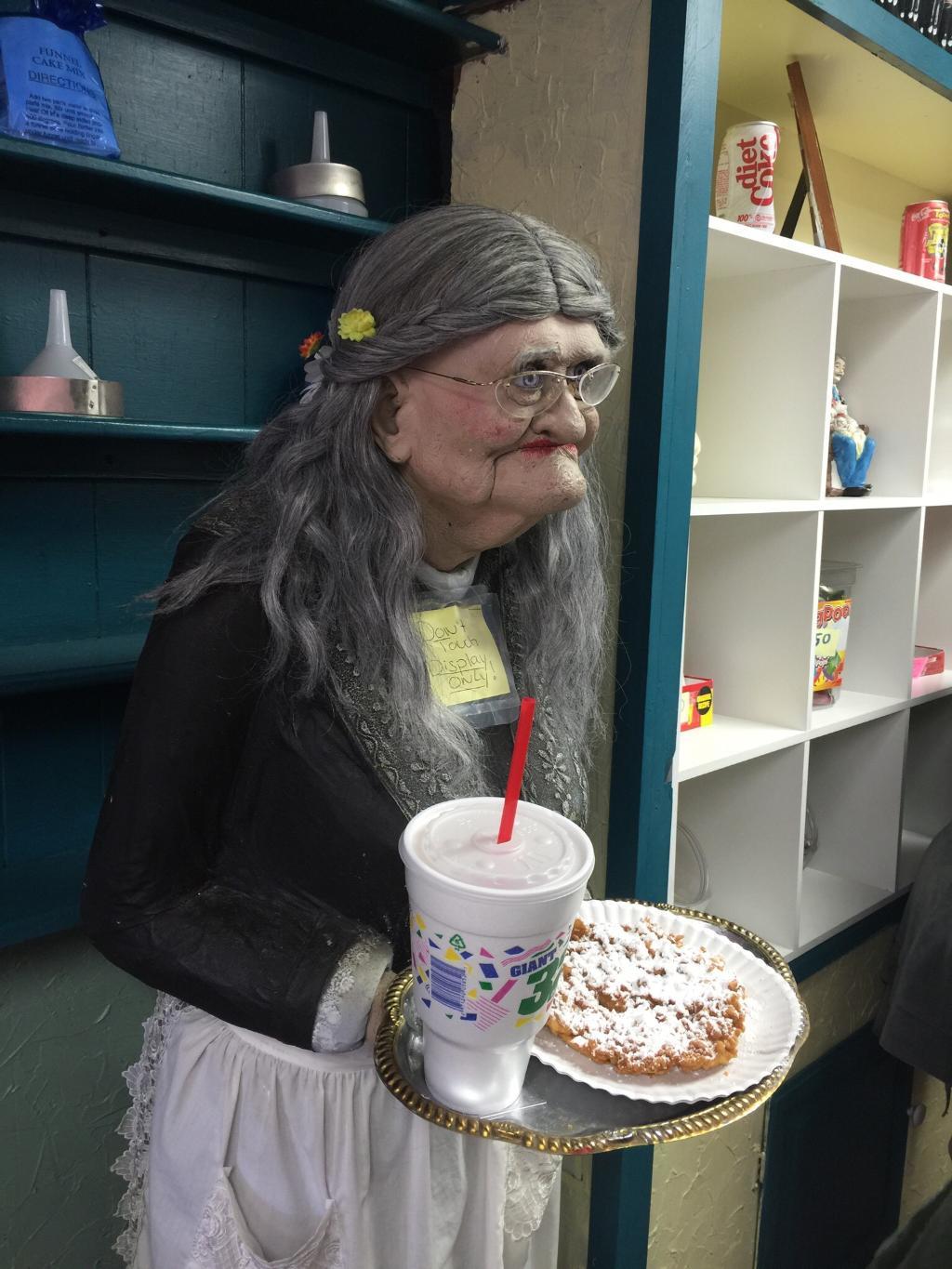 Granny`s Famous Funnel Cake Haus