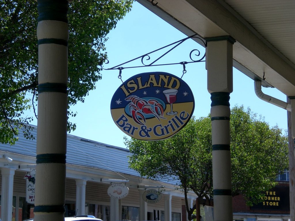Island Bar and Grill